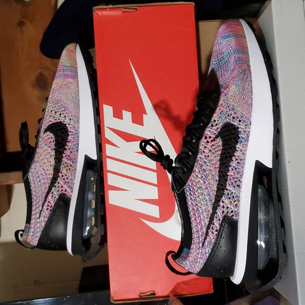 COPY - NWT NIKE AIR MAX FLYKNIT RACERS WOMENS SZ 7.5 MULTI COLORED